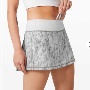 Lululemon Pace Rival Mid-Rise Skirt Skort White Gray Size 8